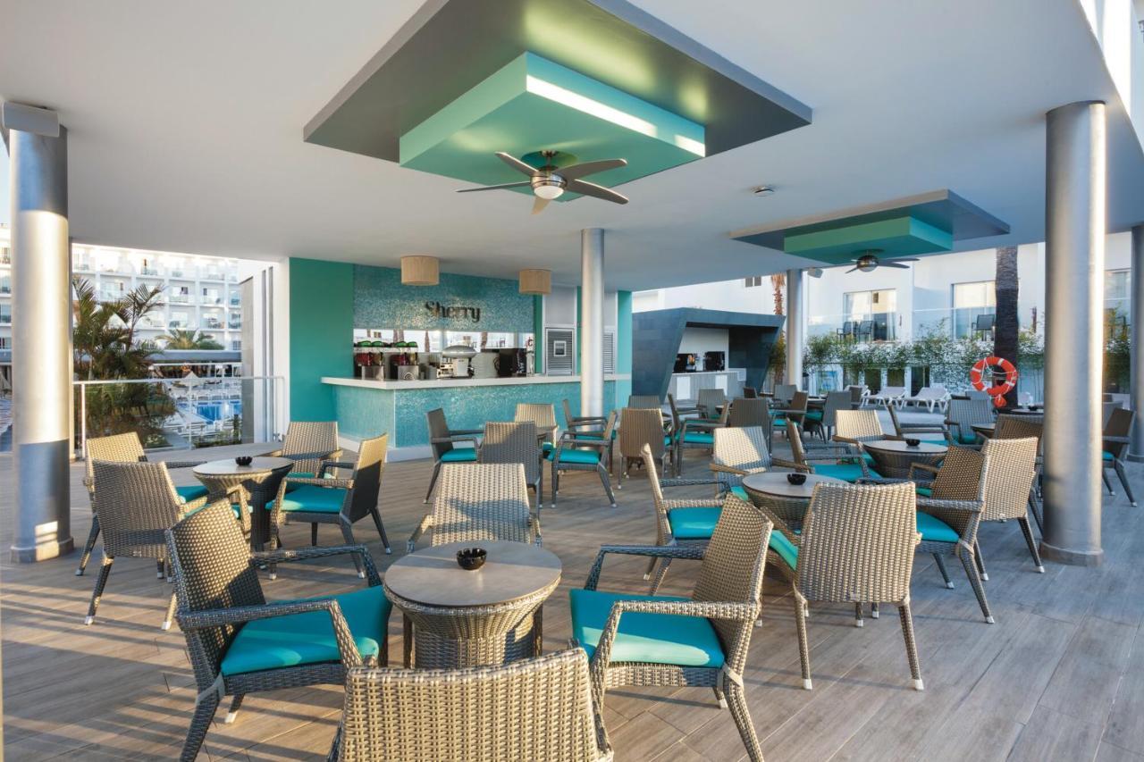 Отель Riu Costa Del Sol Торремолинос Экстерьер фото